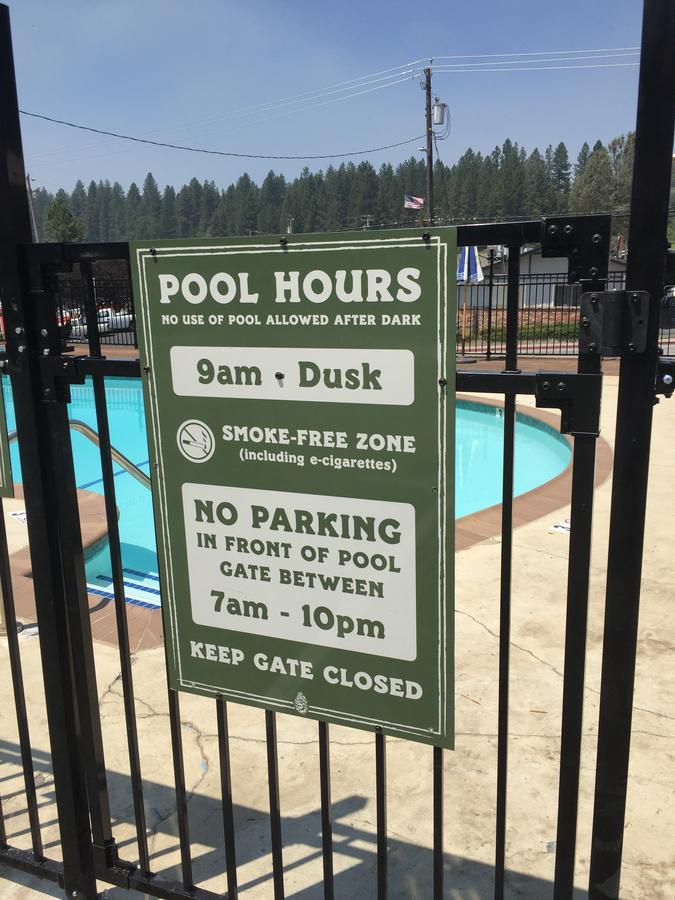 Holiday Lodge Grass Valley Bagian luar foto