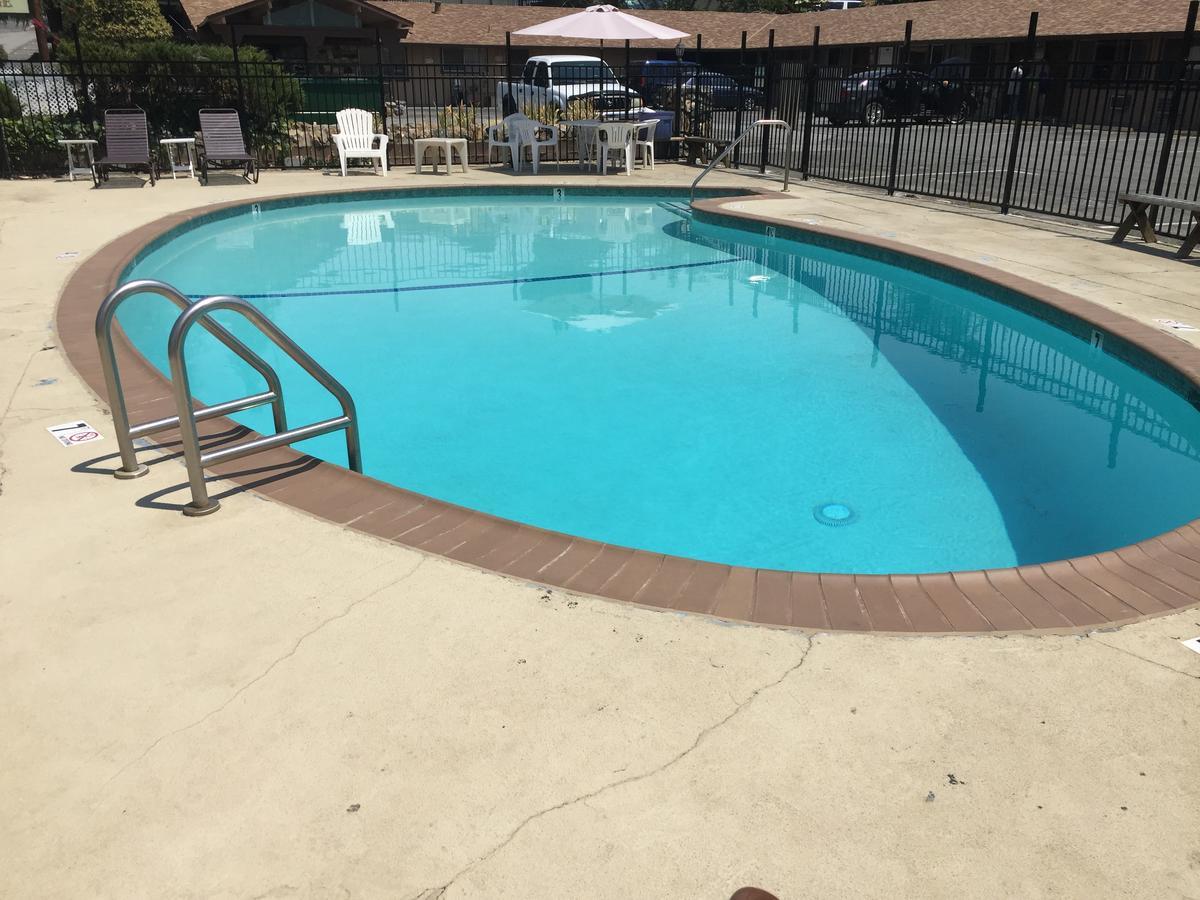Holiday Lodge Grass Valley Bagian luar foto