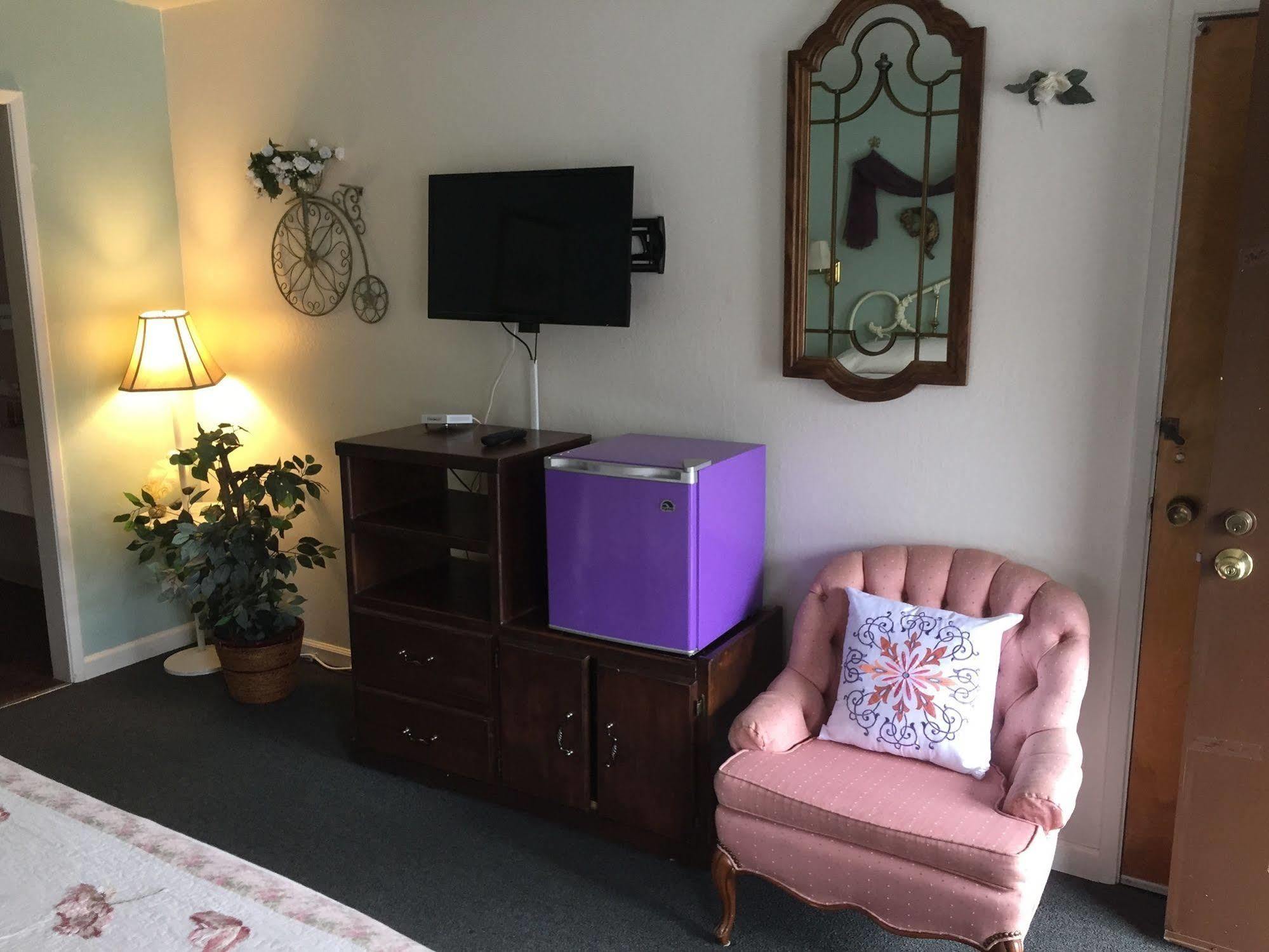 Holiday Lodge Grass Valley Bagian luar foto