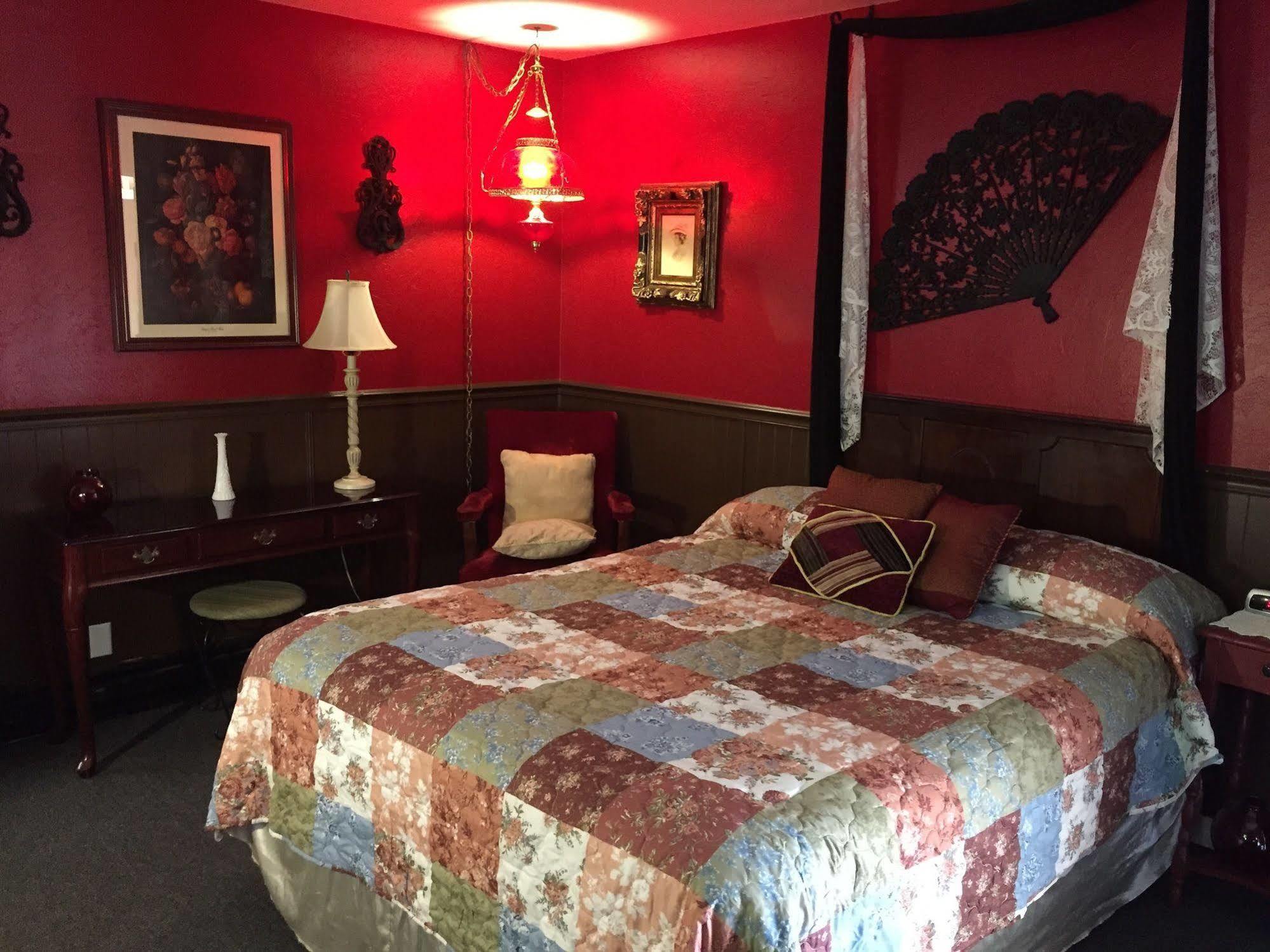 Holiday Lodge Grass Valley Bagian luar foto