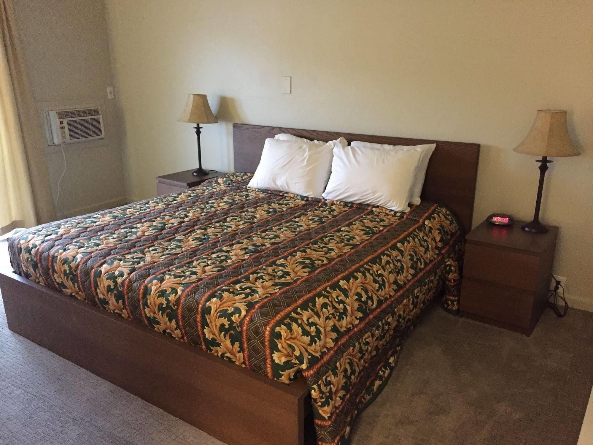 Holiday Lodge Grass Valley Bagian luar foto