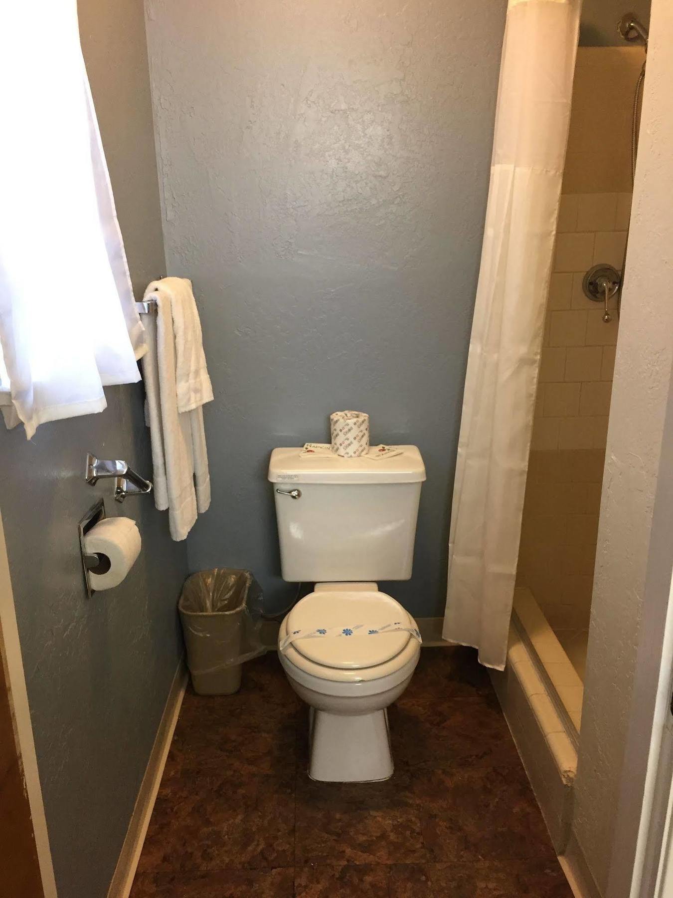 Holiday Lodge Grass Valley Bagian luar foto
